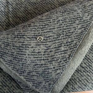 Lululemon Flow & Go Scarf, Olive/Black, one size